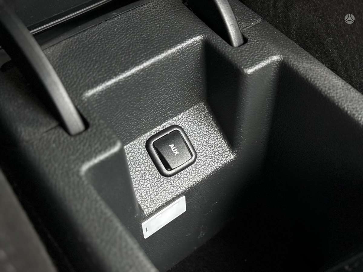 Skoda Superb 2011 — фото 35