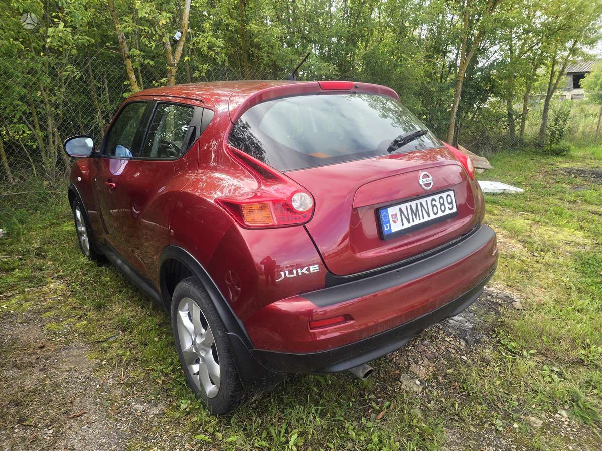 Nissan Juke 2013 — салон