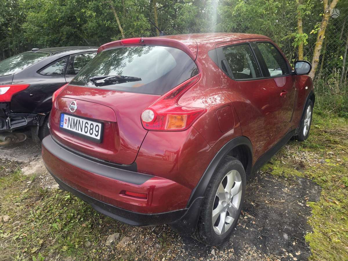 Nissan Juke 2013 — двигун 1618 cm³, 117 HP (86kW)