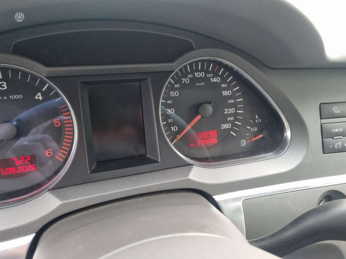 Audi A6 2005 — photo 20