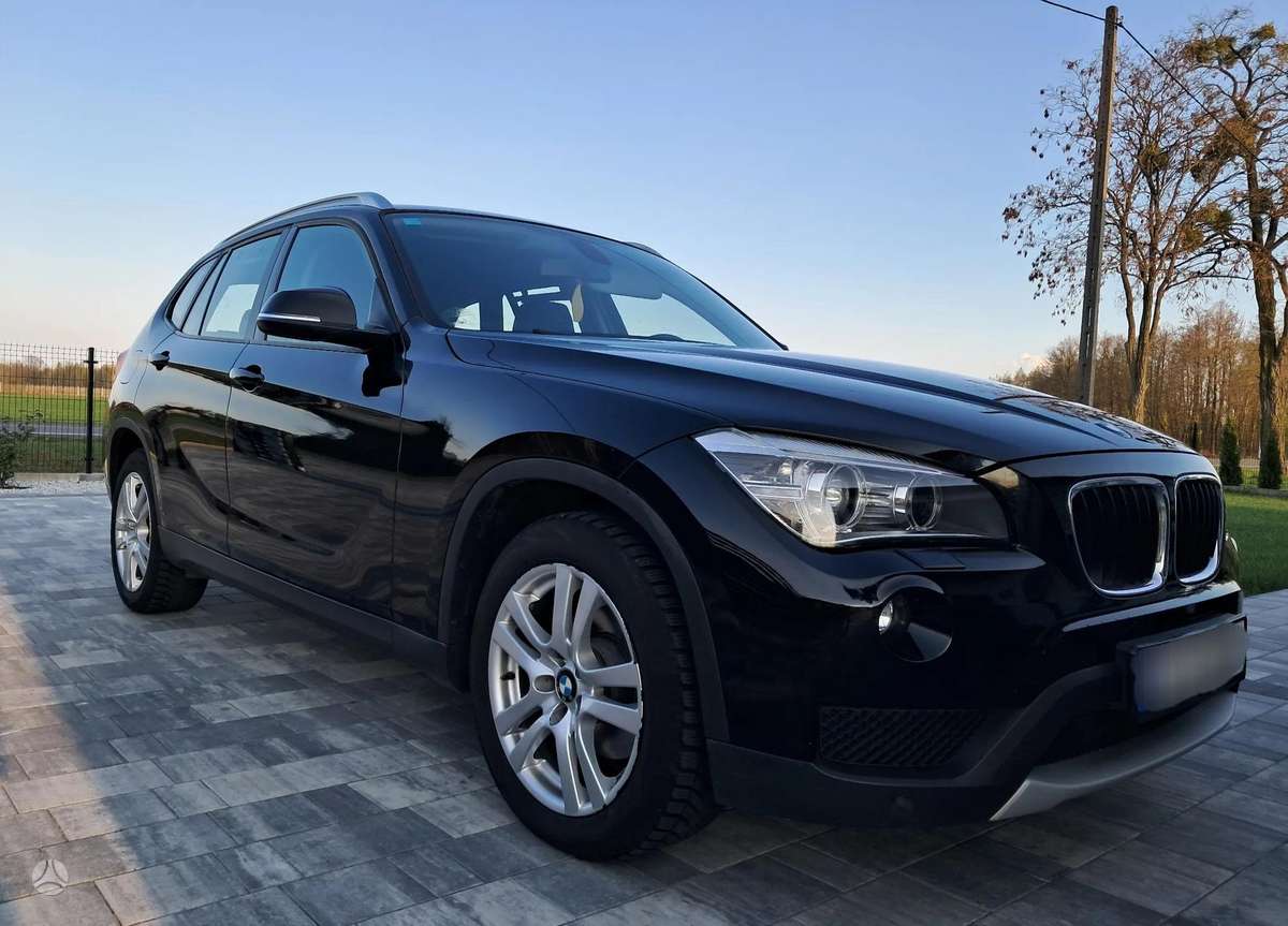 BMW X1 2013 — rear view