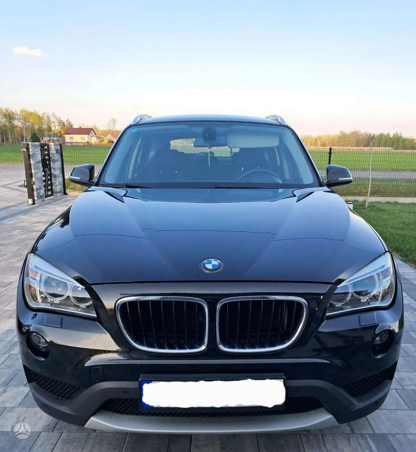 BMW X1 2013 — engine 2000 cm³, 143 HP (105kW)