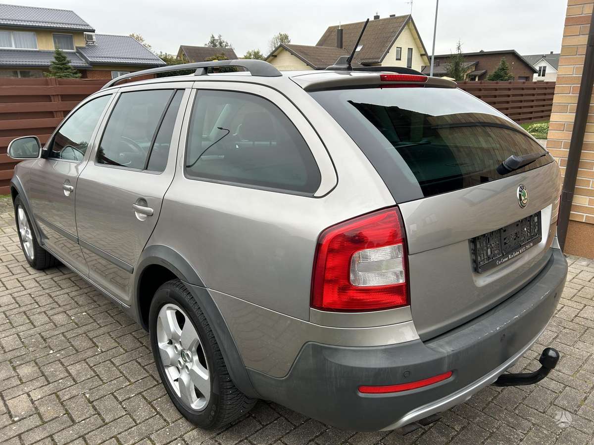 Skoda Octavia 2011 — photo 10