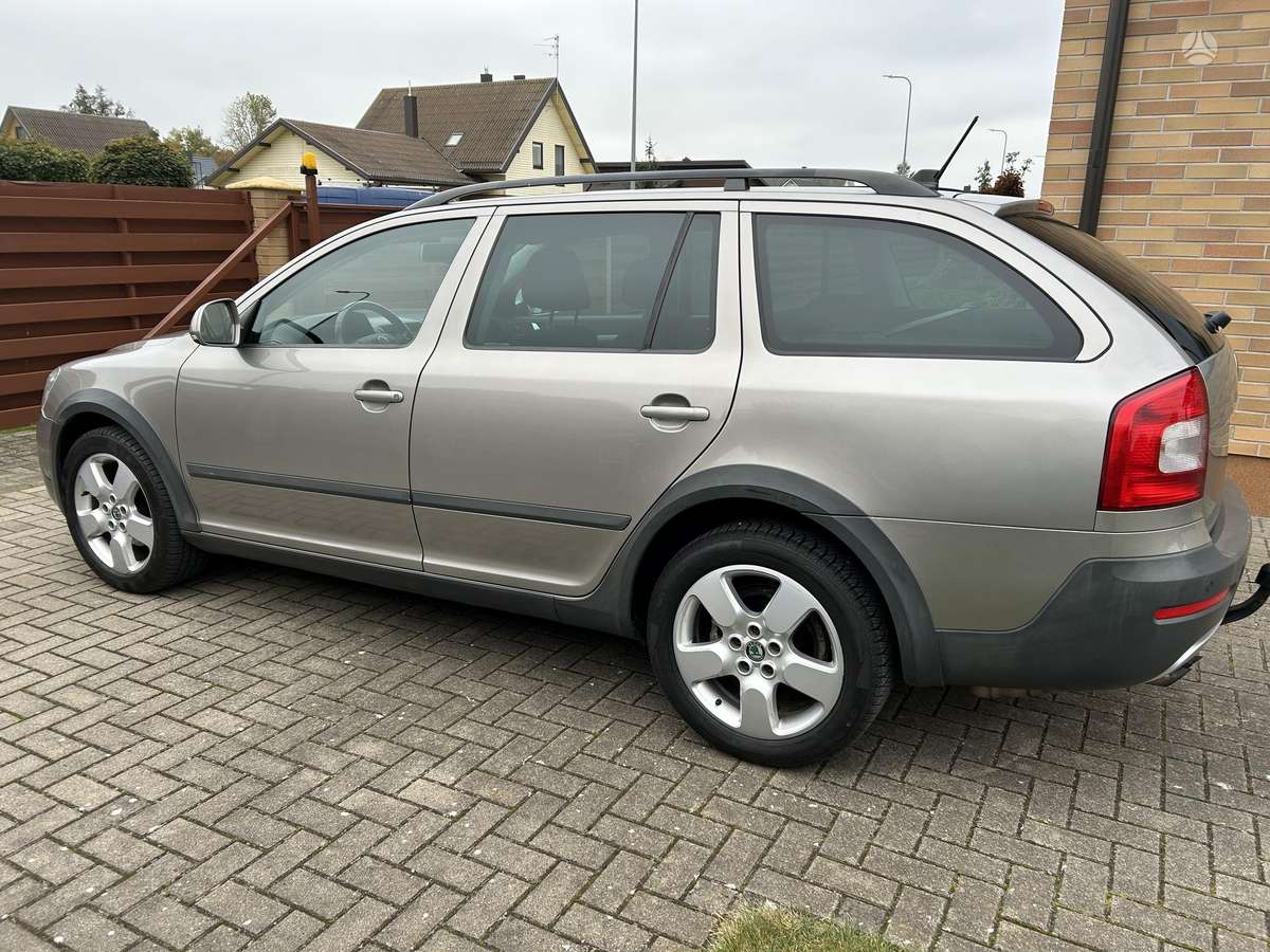Skoda Octavia 2011 — photo 11