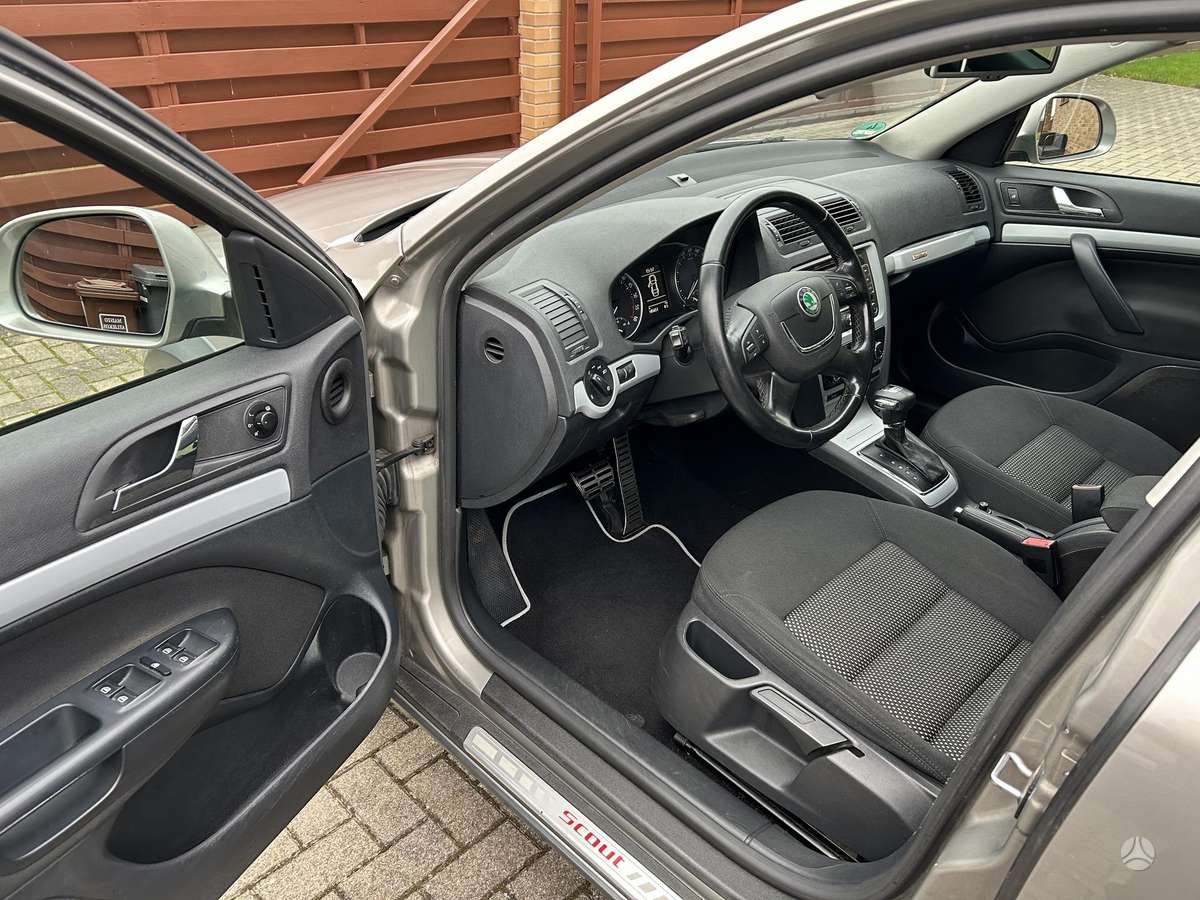 Skoda Octavia 2011 — photo 13