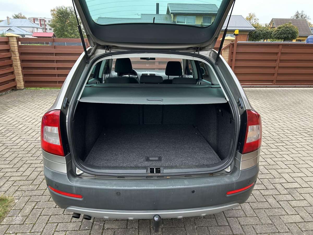 Skoda Octavia 2011 — photo 16
