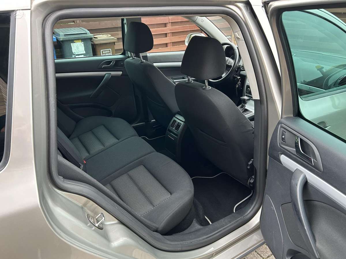 Skoda Octavia 2011 — photo 17