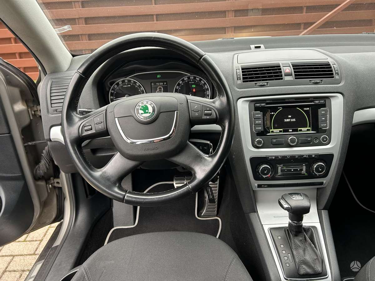 Skoda Octavia 2011 — photo 19