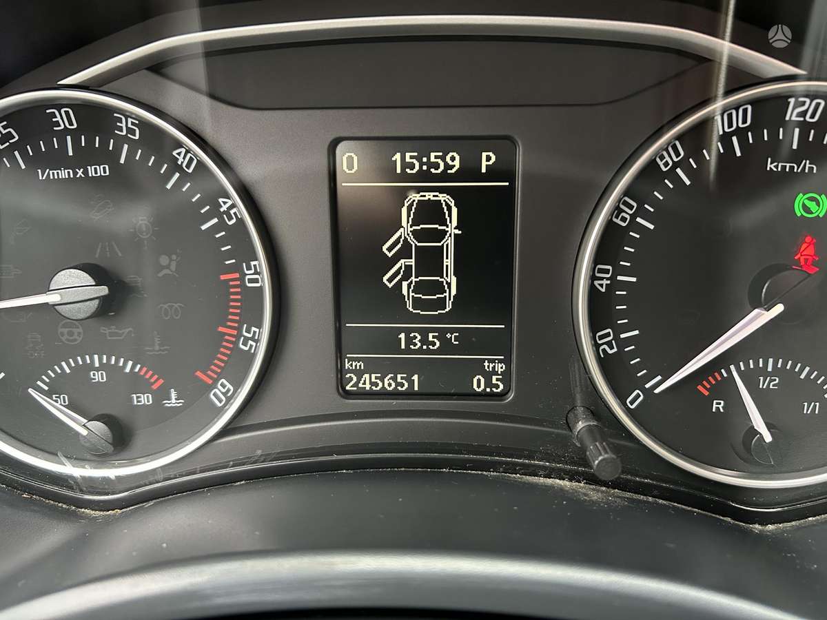 Skoda Octavia 2011 — photo 20