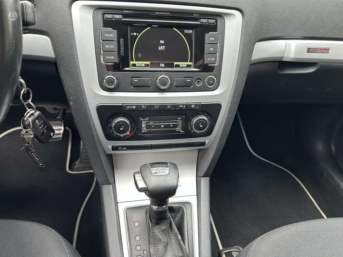 Skoda Octavia 2011 — photo 21