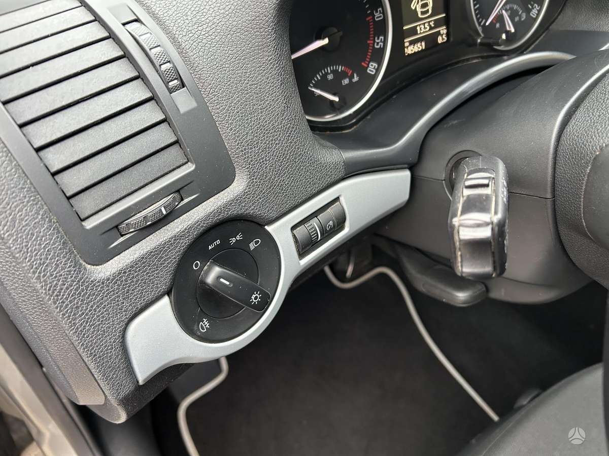 Skoda Octavia 2011 — photo 22