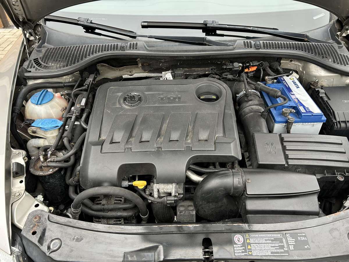 Skoda Octavia 2011 — photo 24