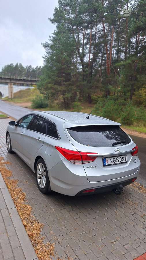 Hyundai i40 2013 — двигун 1685 cm³, 136 HP (100kW)