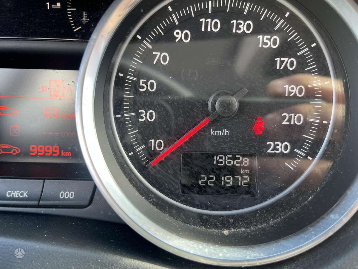 Peugeot 508 2011 — photo 16