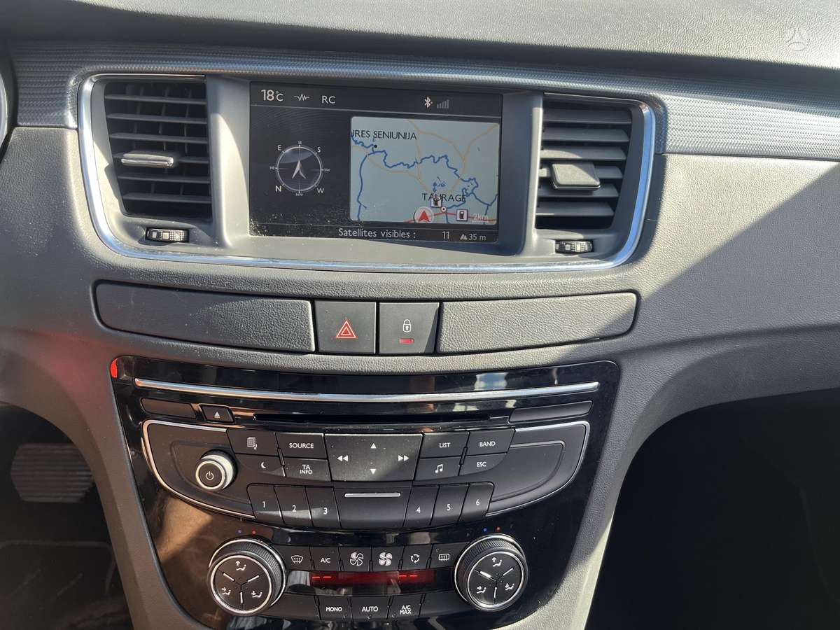 Peugeot 508 2011 — photo 18