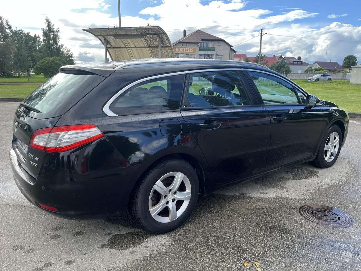 Peugeot 508 2011 — engine 1560 cm³, 111 HP (82kW)