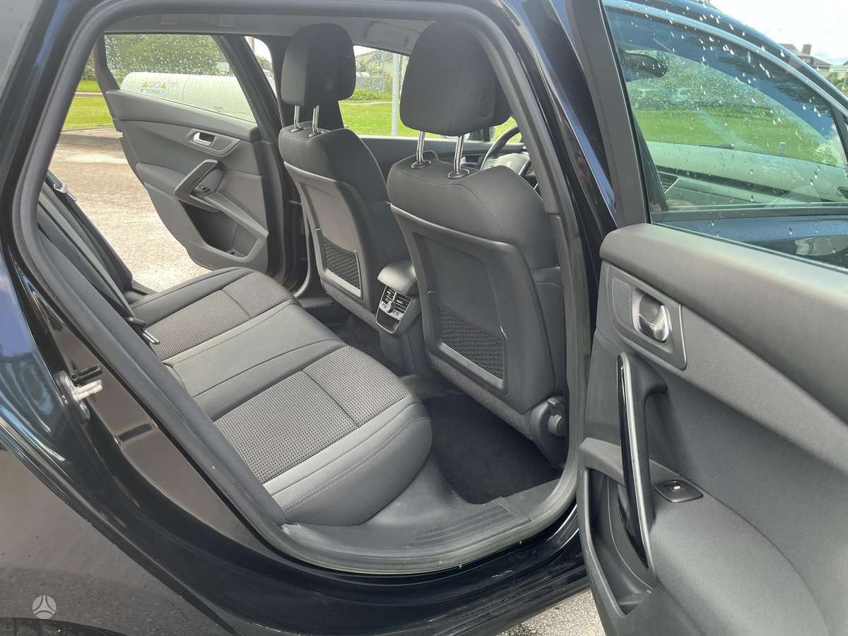 Peugeot 508 2011 — photo 8