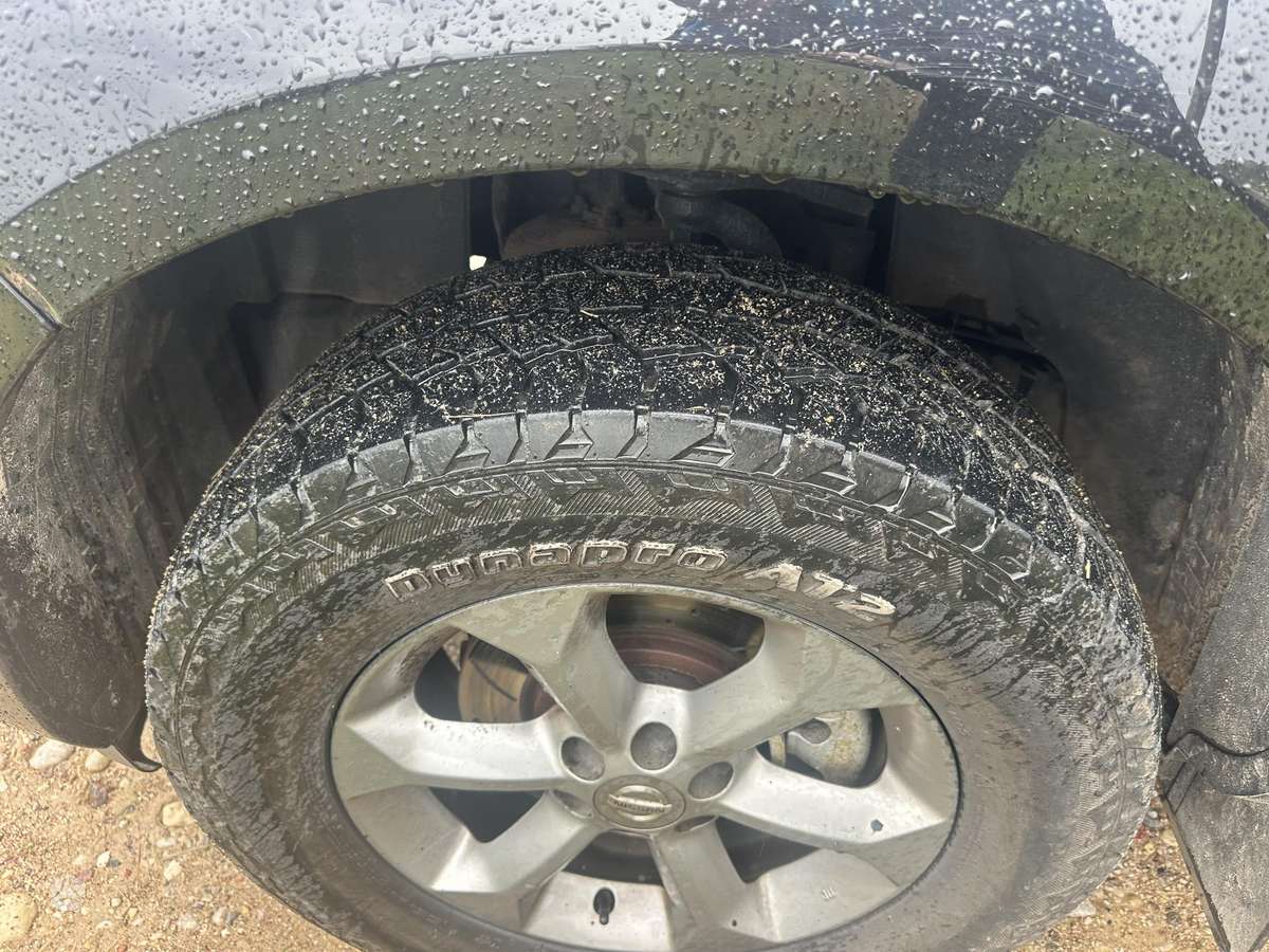 Nissan Navara 2012 — photo 10