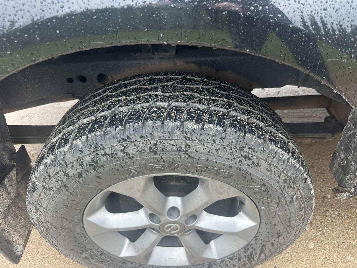 Nissan Navara 2012 — photo 12