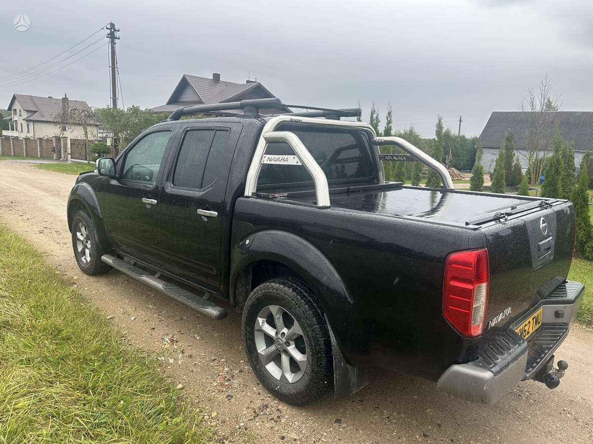 Nissan Navara 2012 — engine 2488 cm³, 190 HP (140kW)