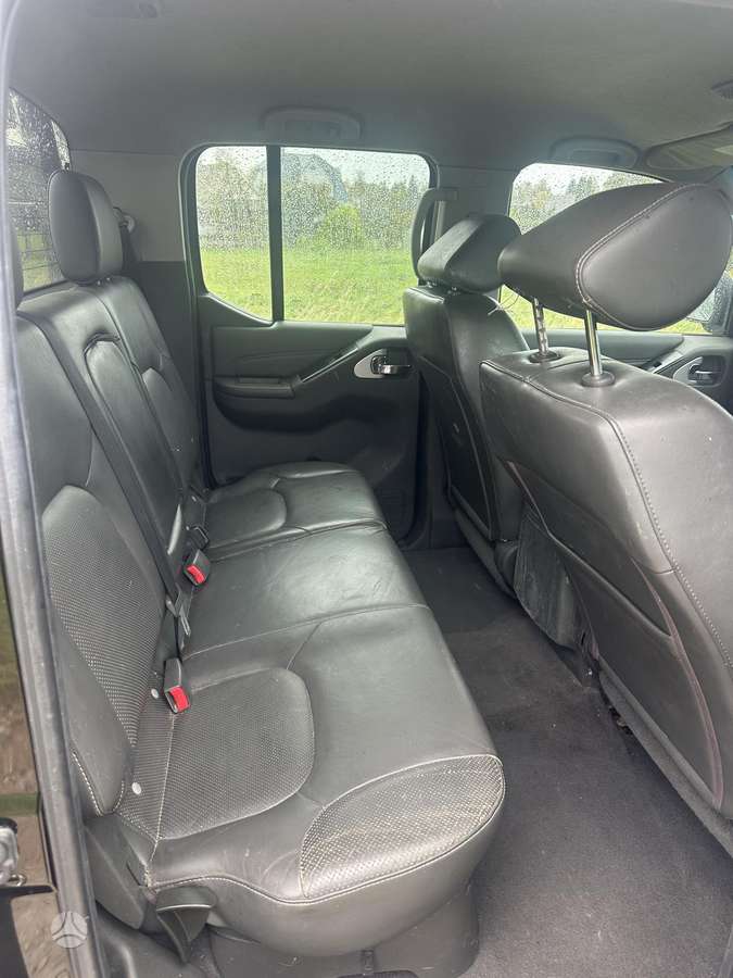 Nissan Navara 2012 — photo 7