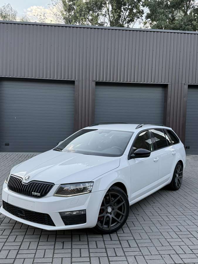 Skoda Octavia 2014 — вигляд ззаду