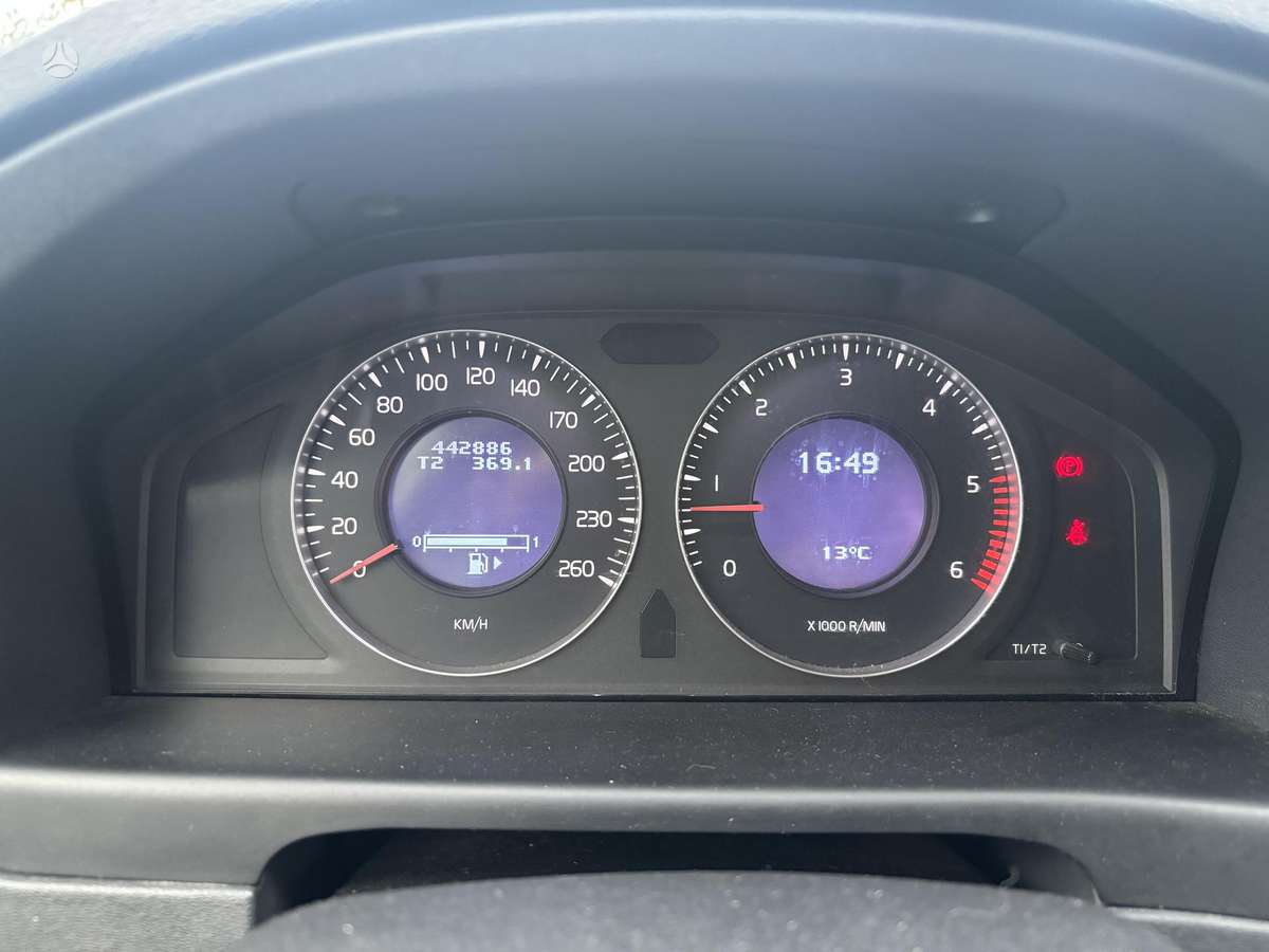 Volvo V70 2008 — photo 10
