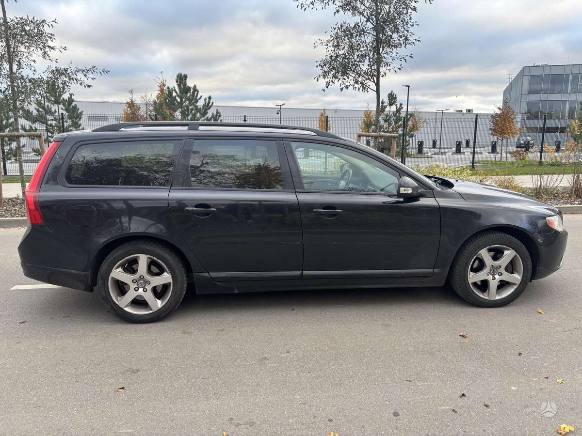 Volvo V70 2008 — photo 7
