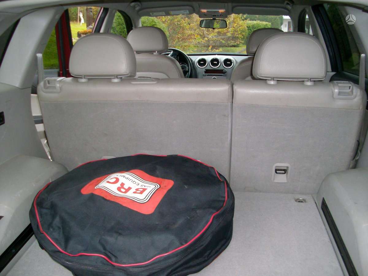 Opel Antara 2012 — photo 10