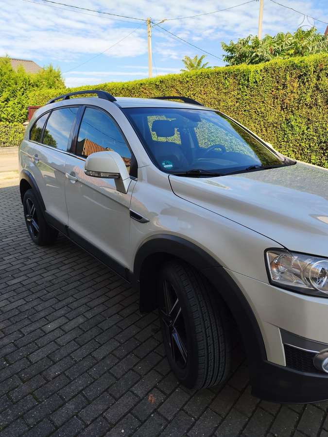 Chevrolet Captiva 2012 — вигляд ззаду