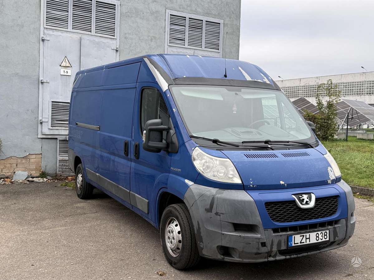 Peugeot Boxer 2008 — rear view