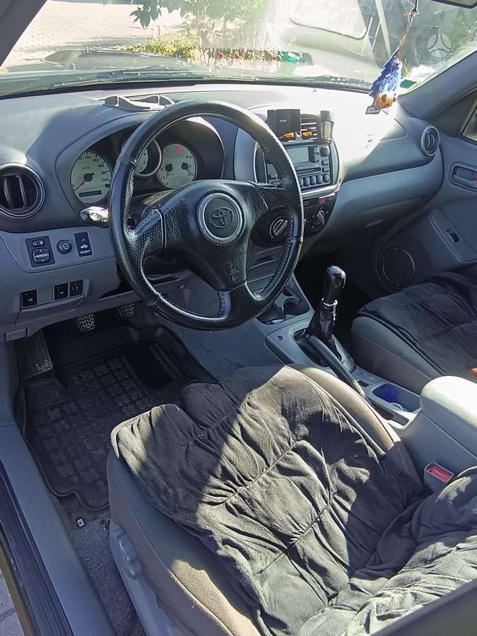 Toyota RAV4 2004 — авто для ЗСУ з Європи