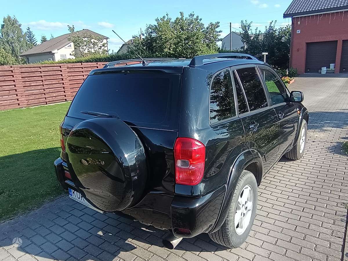 Toyota RAV4 2004 — двигун 1995 cm³, 116 HP (85kW)