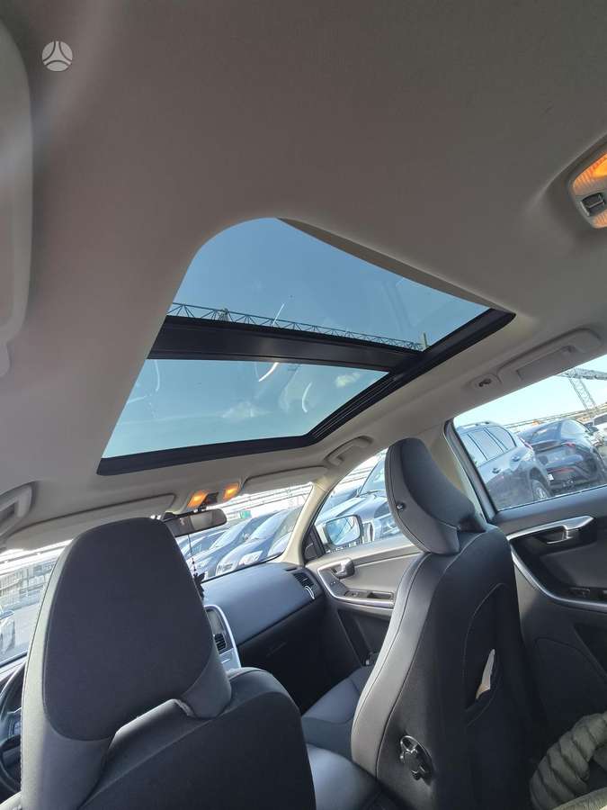 Volvo XC60 2009 — photo 9