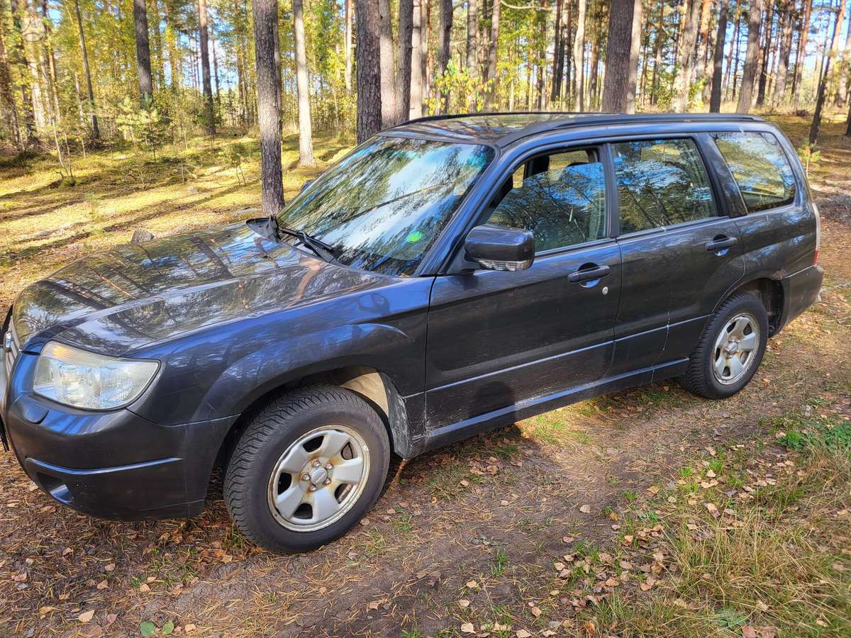 Subaru Forester 2008 — салон