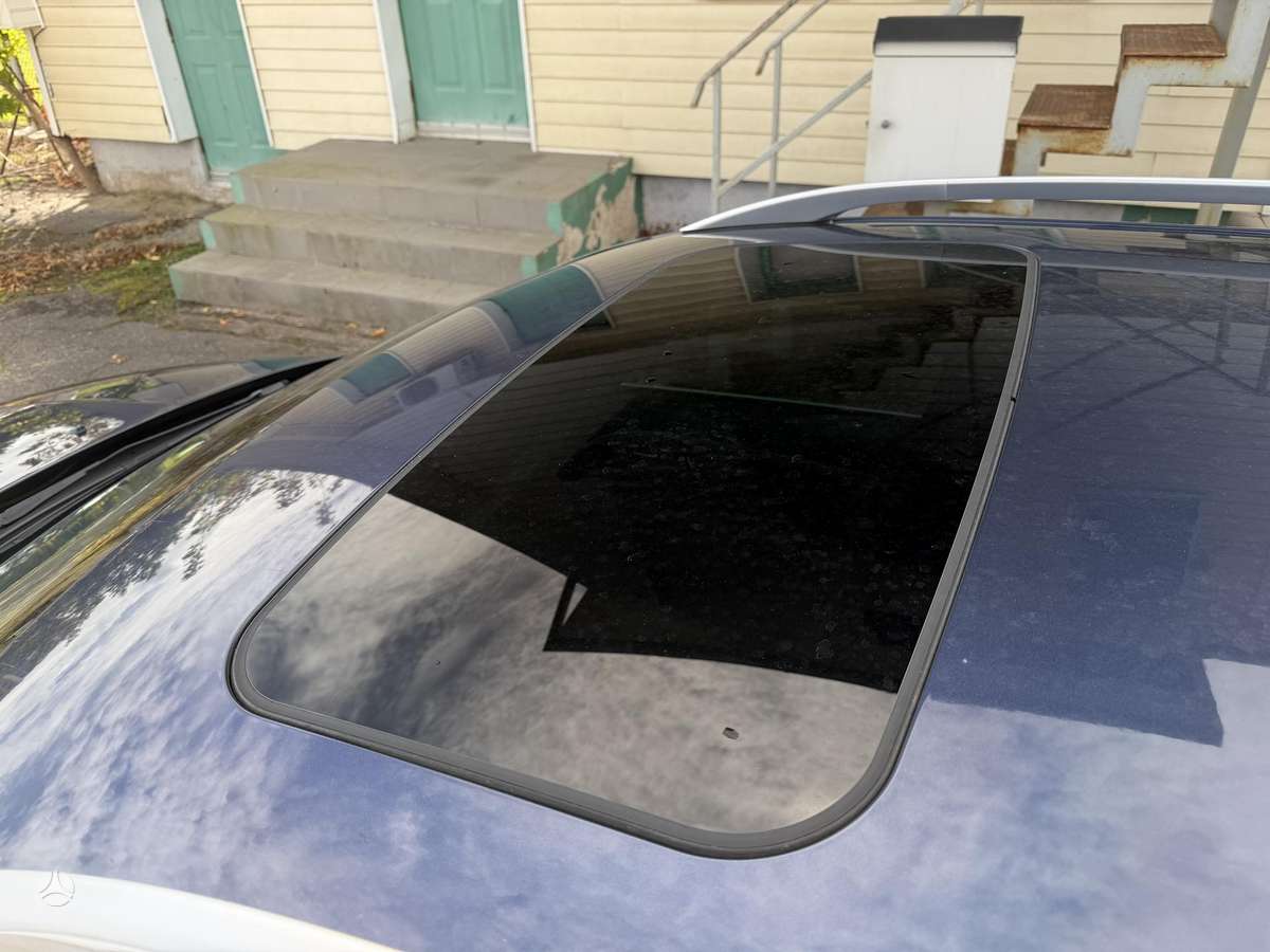 Volvo V70 2012 — photo 12