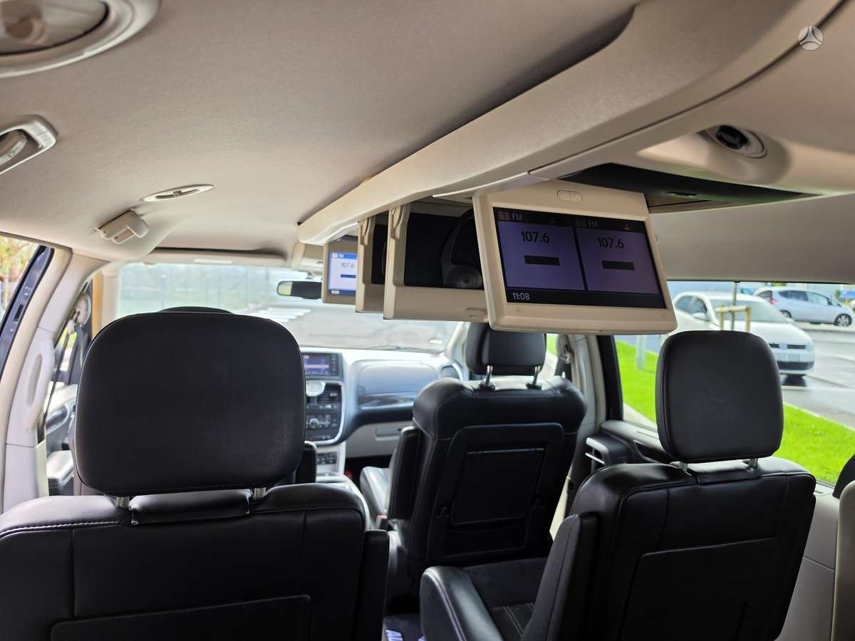 Lancia Voyager 2013 — авто для ЗСУ з Європи