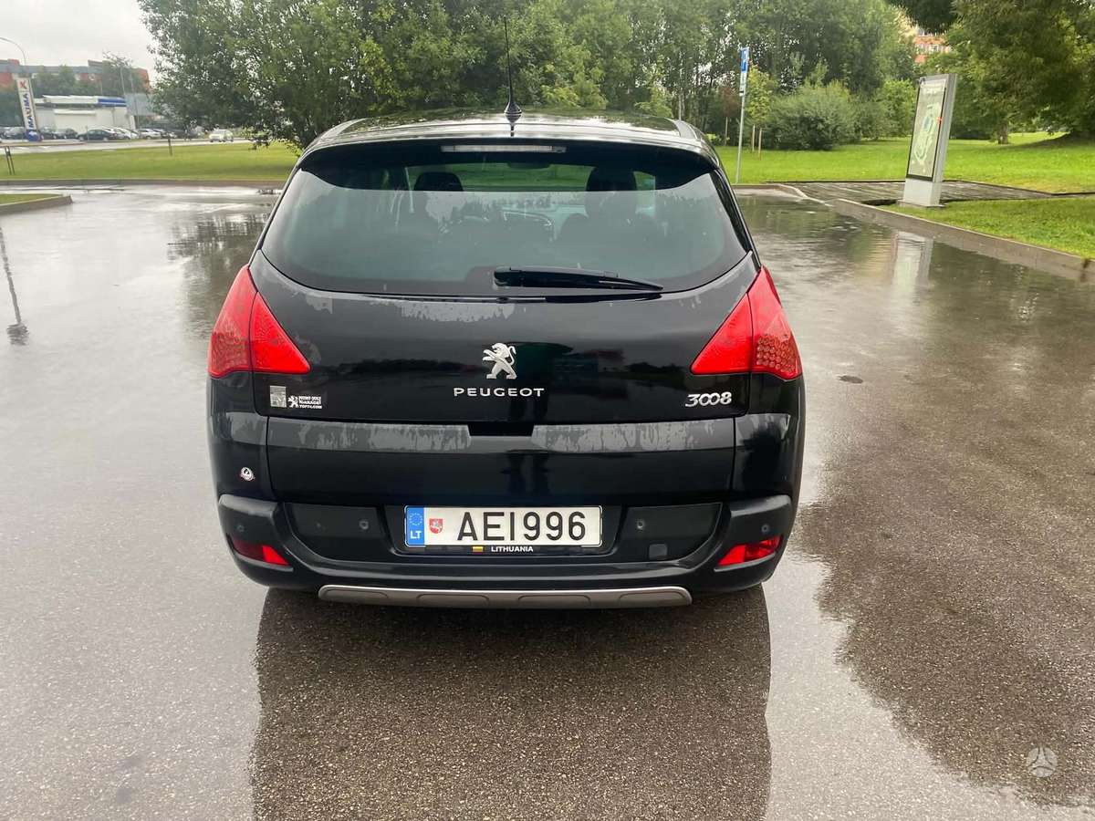 Peugeot 3008 2011 — interior