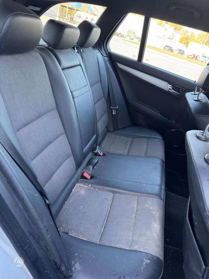Mercedes-Benz C220 2008 — photo 6