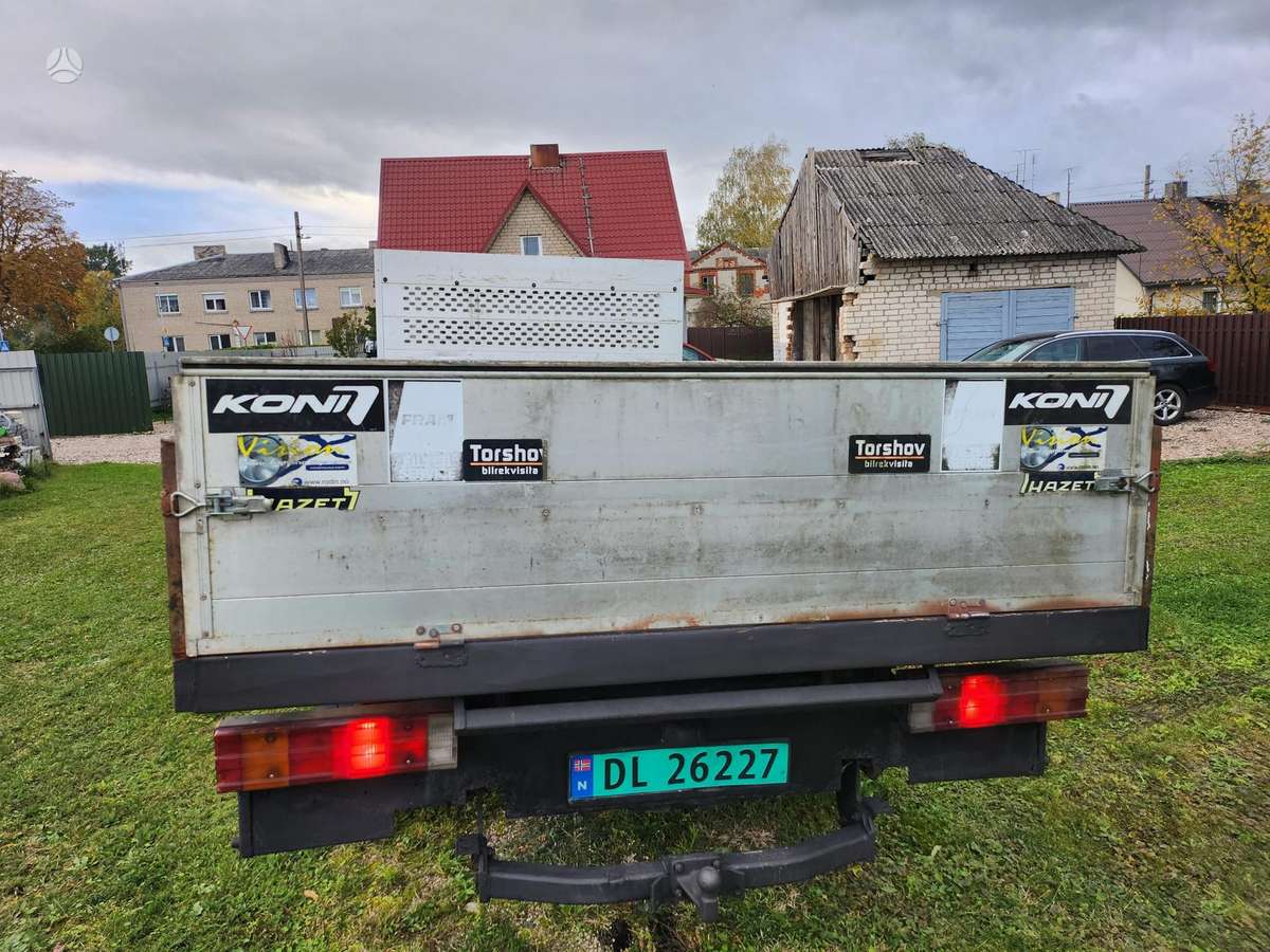 Mercedes-Benz Sprinter 2006 — вигляд ззаду