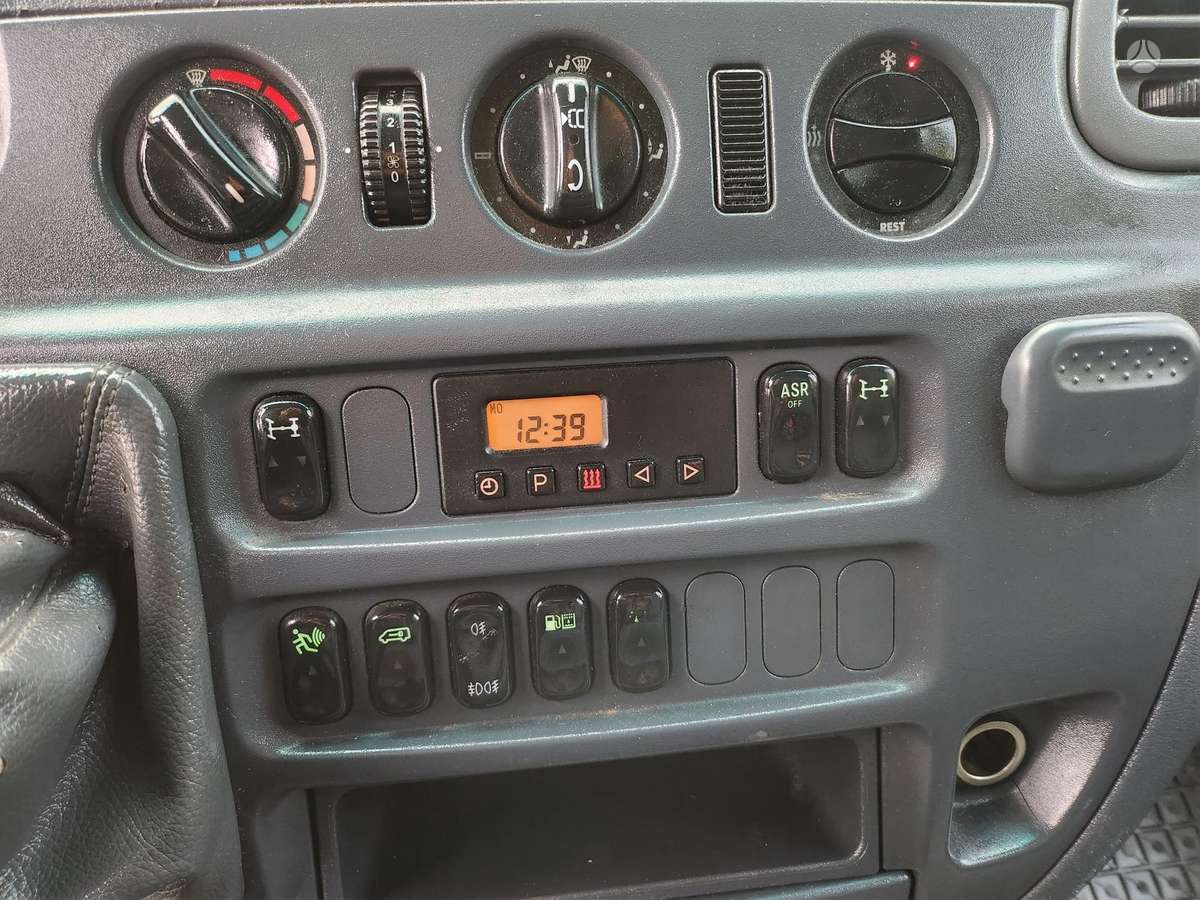 Mercedes-Benz Sprinter 2006 — двигун 2150 cm³, 129 HP (95kW)