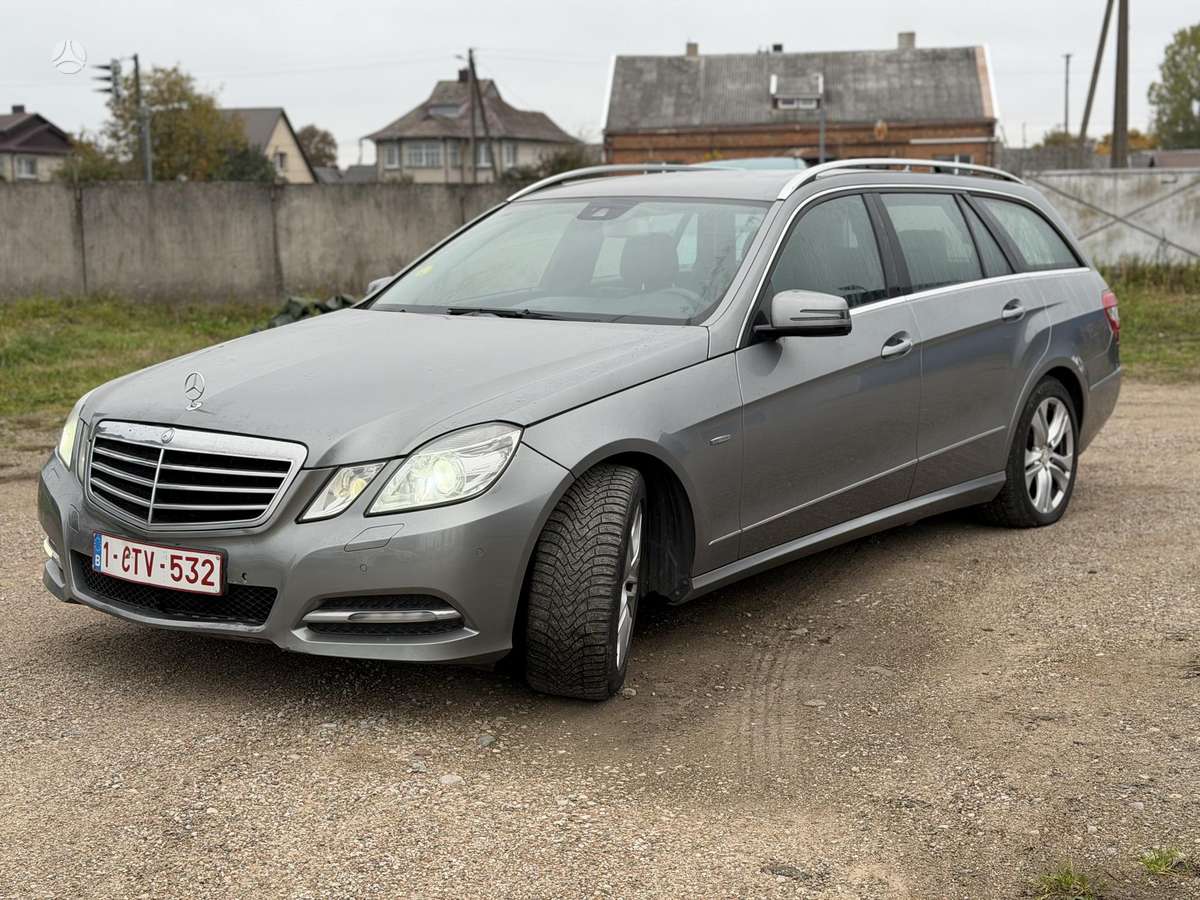 Mercedes-Benz E200, 2011