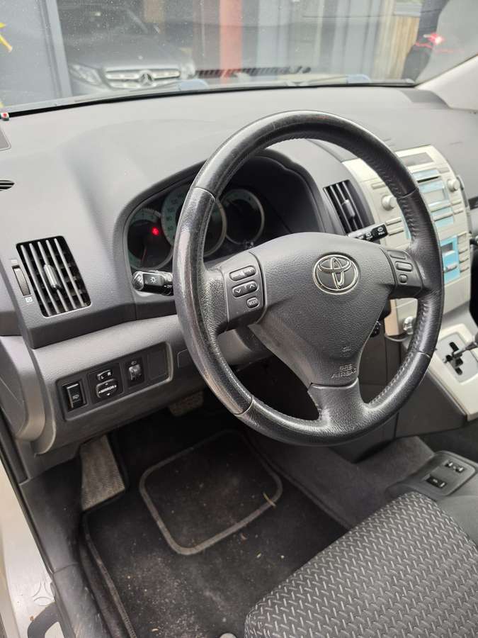 Toyota Corolla 2008 — photo 12