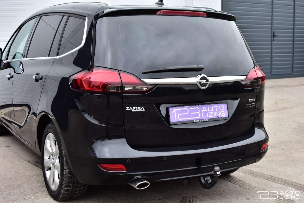 Opel Zafira 2012 — photo 10