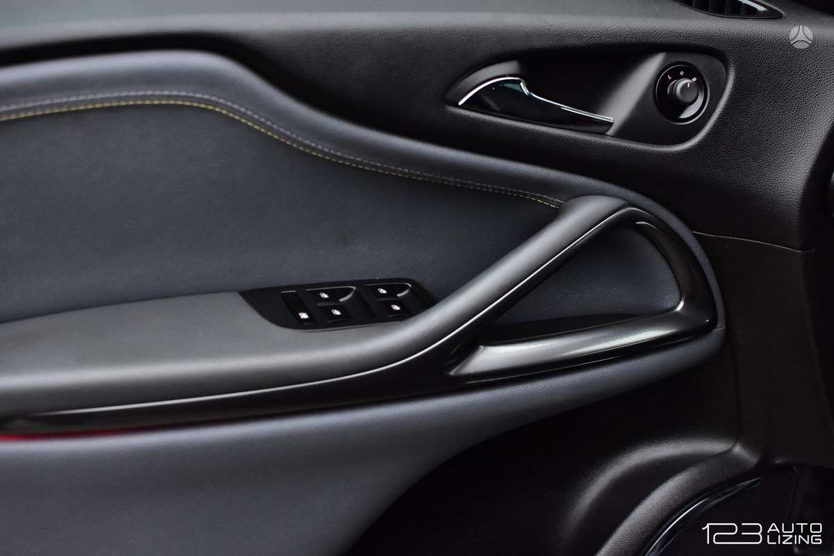 Opel Zafira 2012 — photo 12