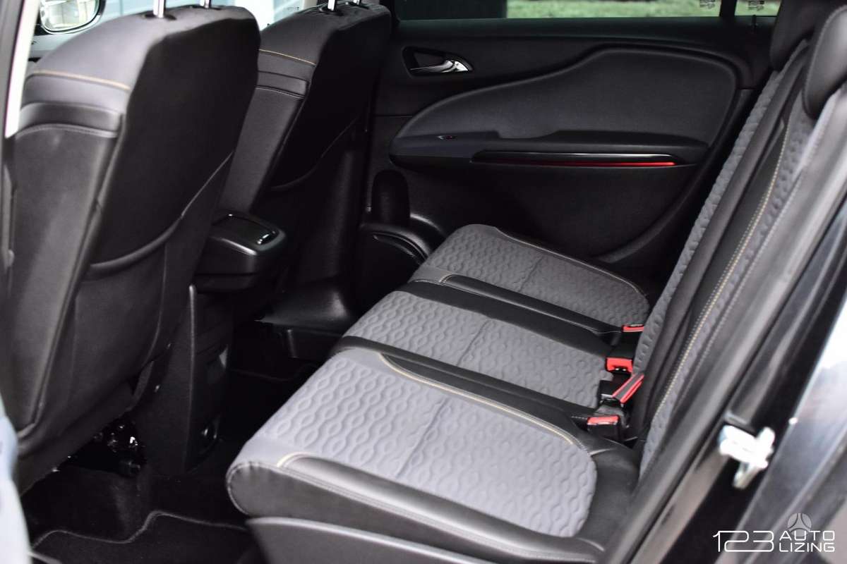 Opel Zafira 2012 — photo 14