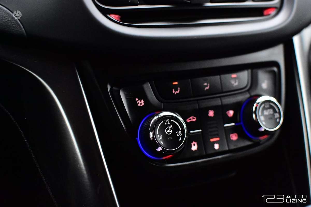 Opel Zafira 2012 — photo 19