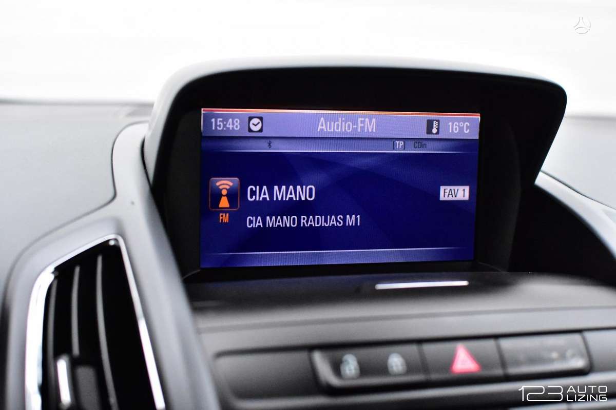 Opel Zafira 2012 — photo 21