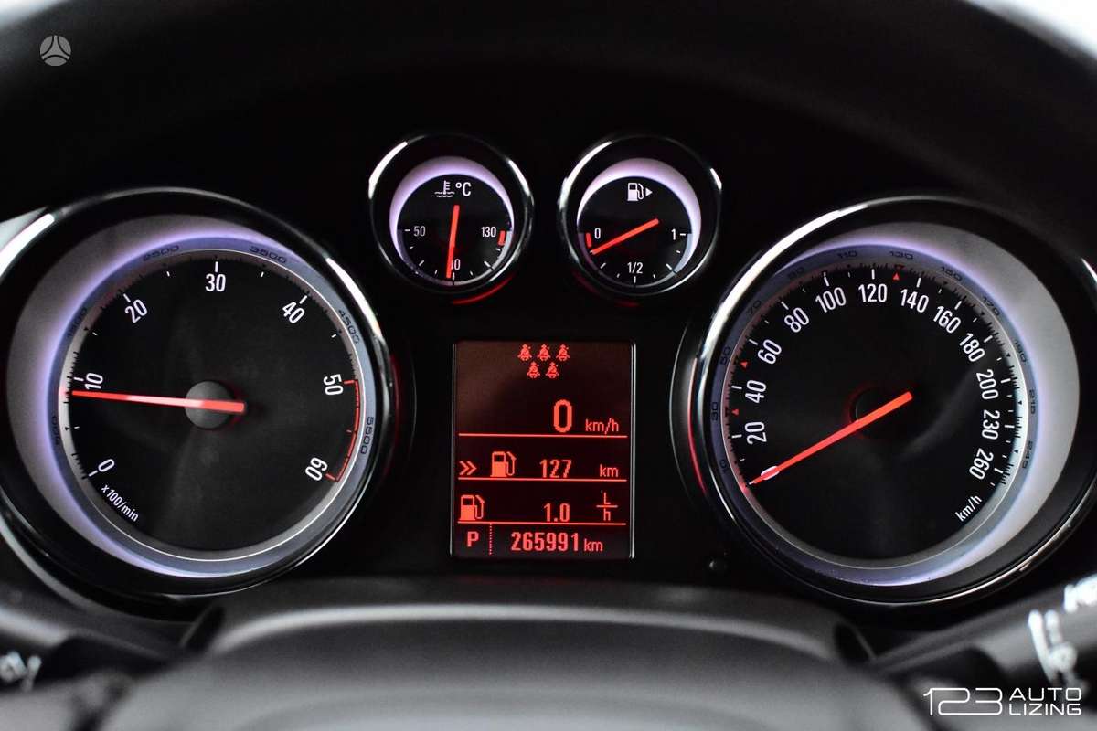 Opel Zafira 2012 — photo 22