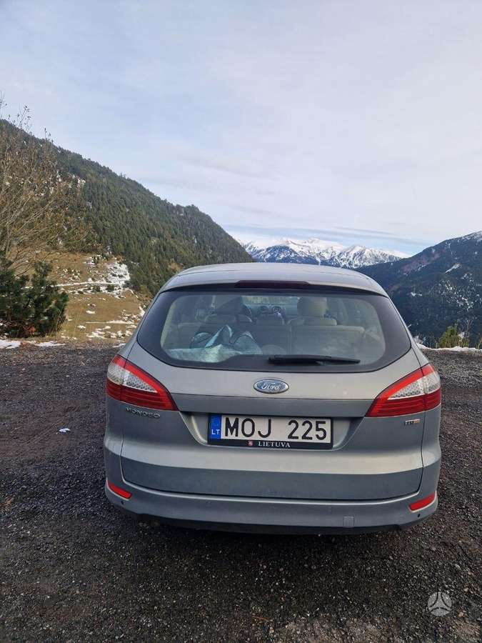 Ford Mondeo 2007 — rear view